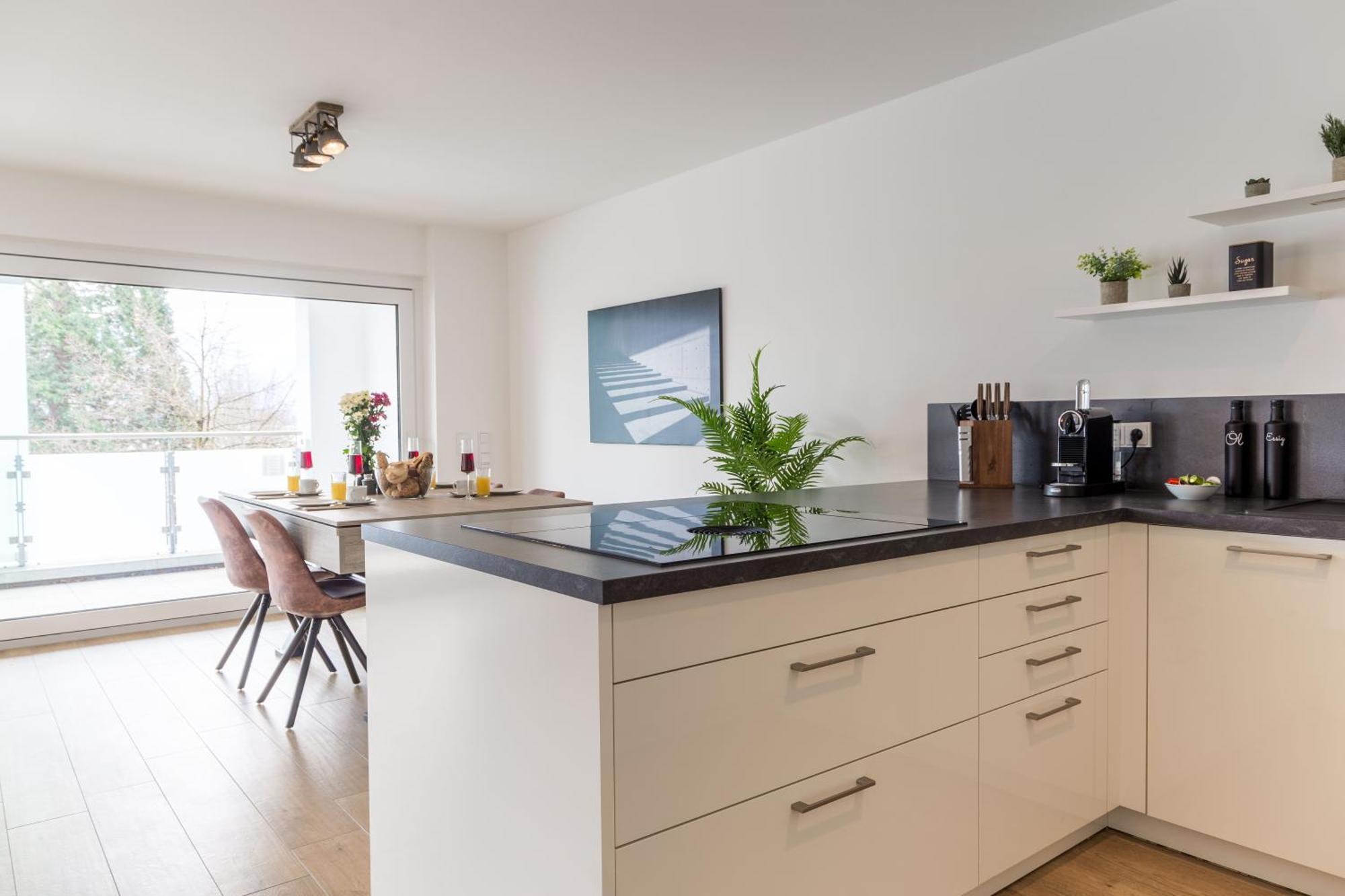 Living Timeless- Happy Living Bodensee Direkt Am Mit Billard, Parkplatz Und Balkon Fuer Bis Zu 6 Personen *