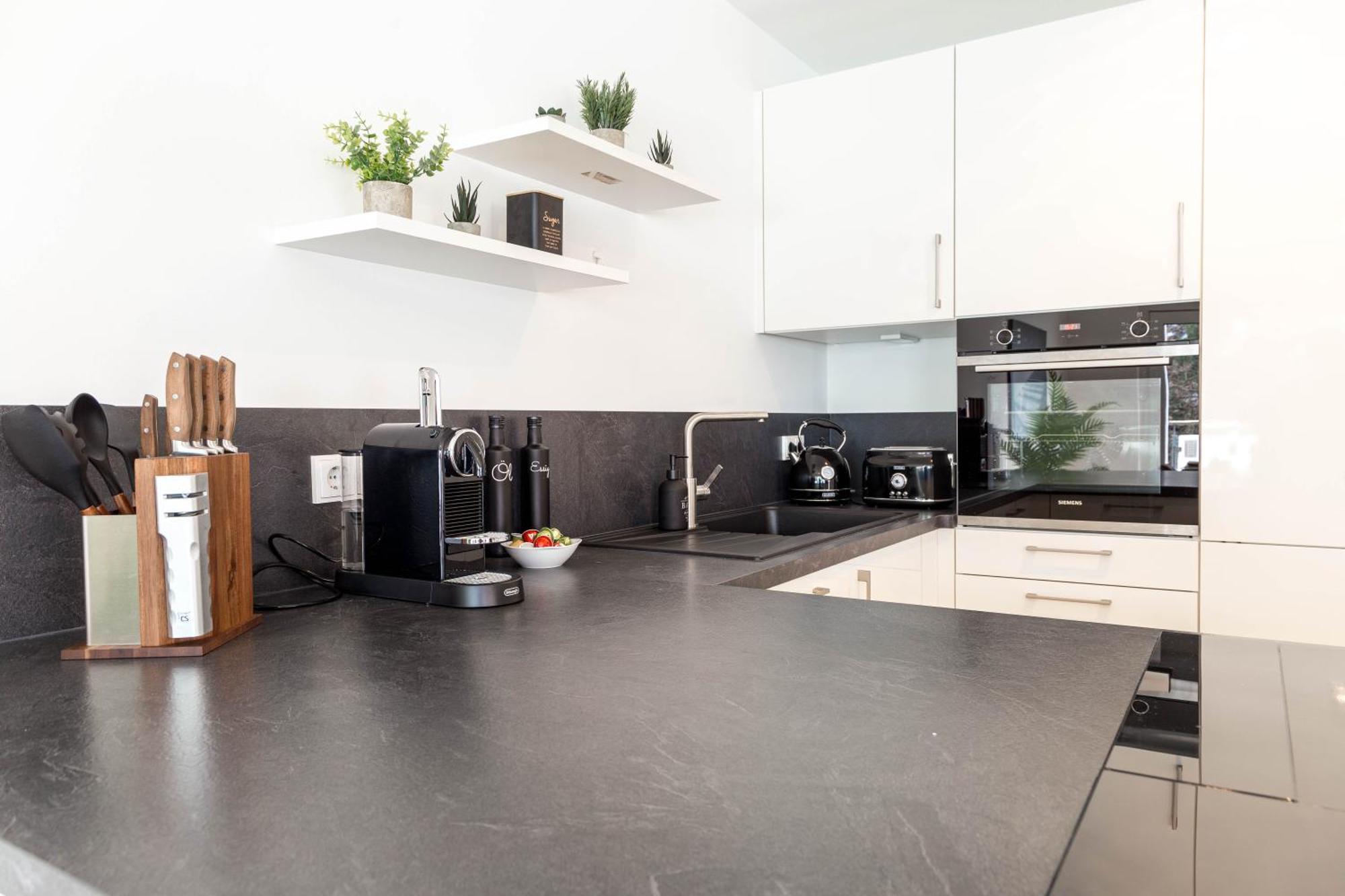 Апартаменты Living Timeless- Happy Living Bodensee Direkt Am Mit Billard, Parkplatz Und Balkon Fuer Bis Zu 6 Personen