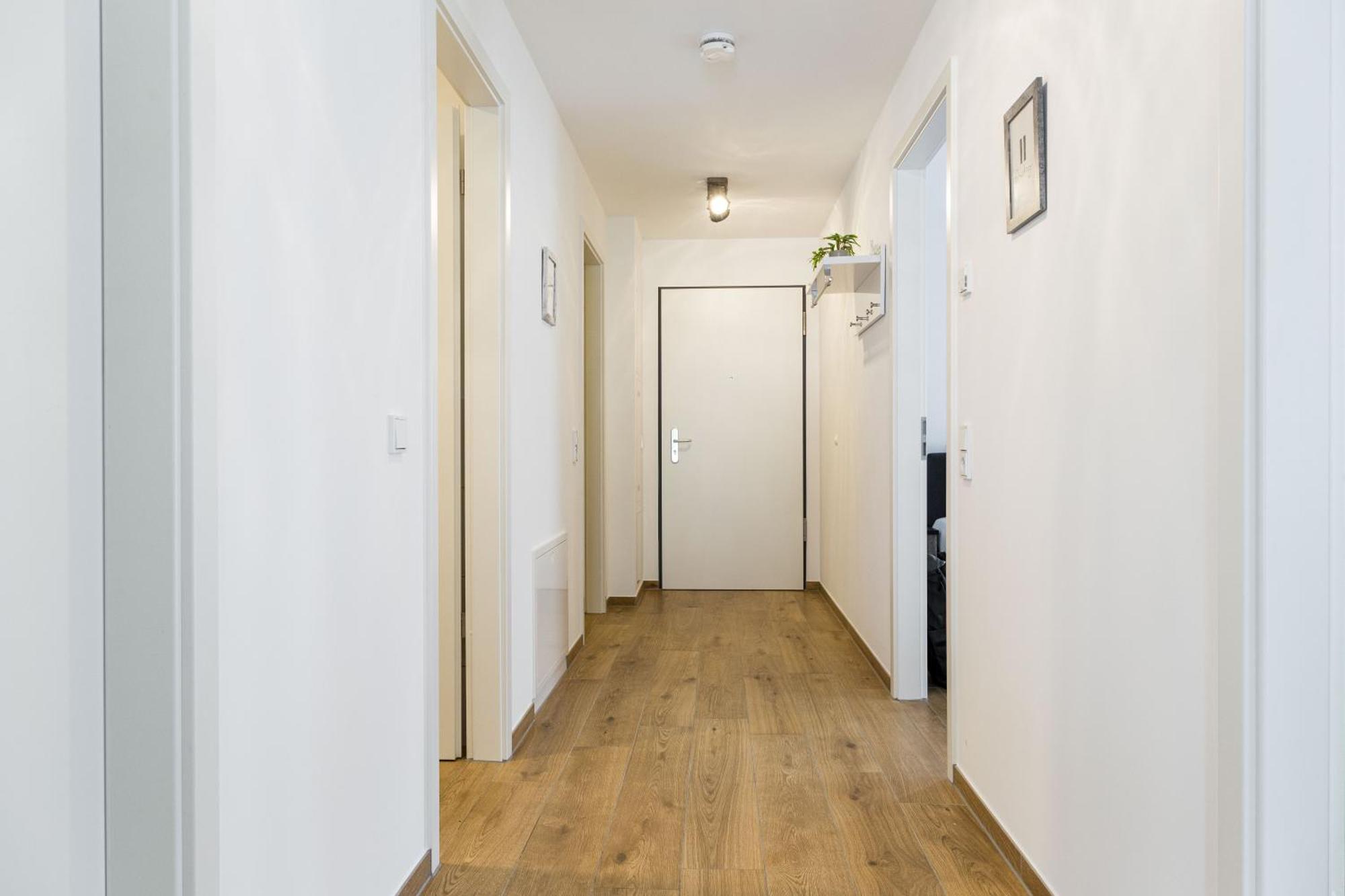 Apartment Living Timeless- Happy Living Bodensee Direkt Am Mit Billard, Parkplatz Und Balkon Fuer Bis Zu 6 Personen Friedrichshafen