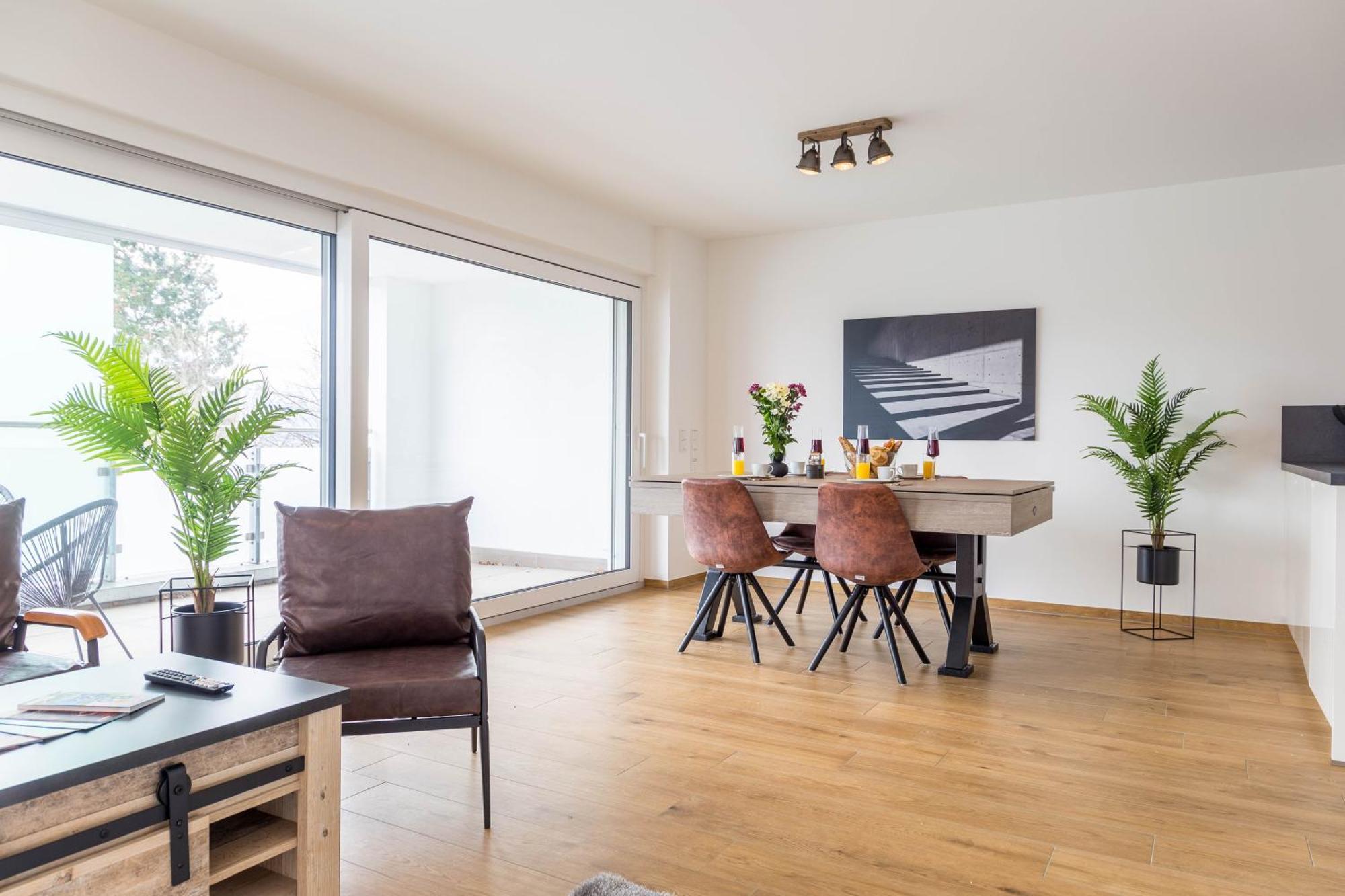 Living Timeless- Happy Living Bodensee Direkt Am Mit Billard, Parkplatz Und Balkon Fuer Bis Zu 6 Personen